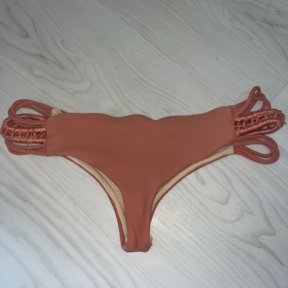 Acacia Bikini Bottoms - Picture 2 of 3